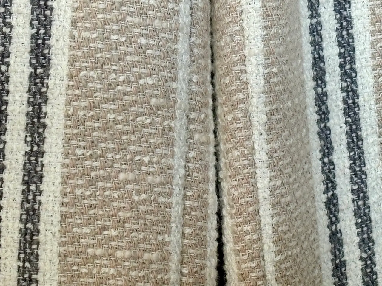 Billede 3 - Naja Lauf, beige stribede bukser m vidde ben, 40
