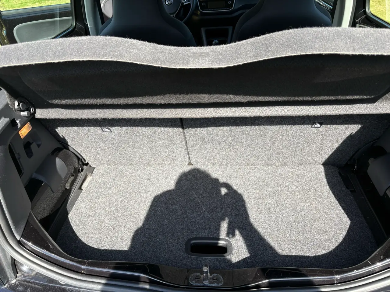 Billede 9 - VW UP med lavt km tal. 