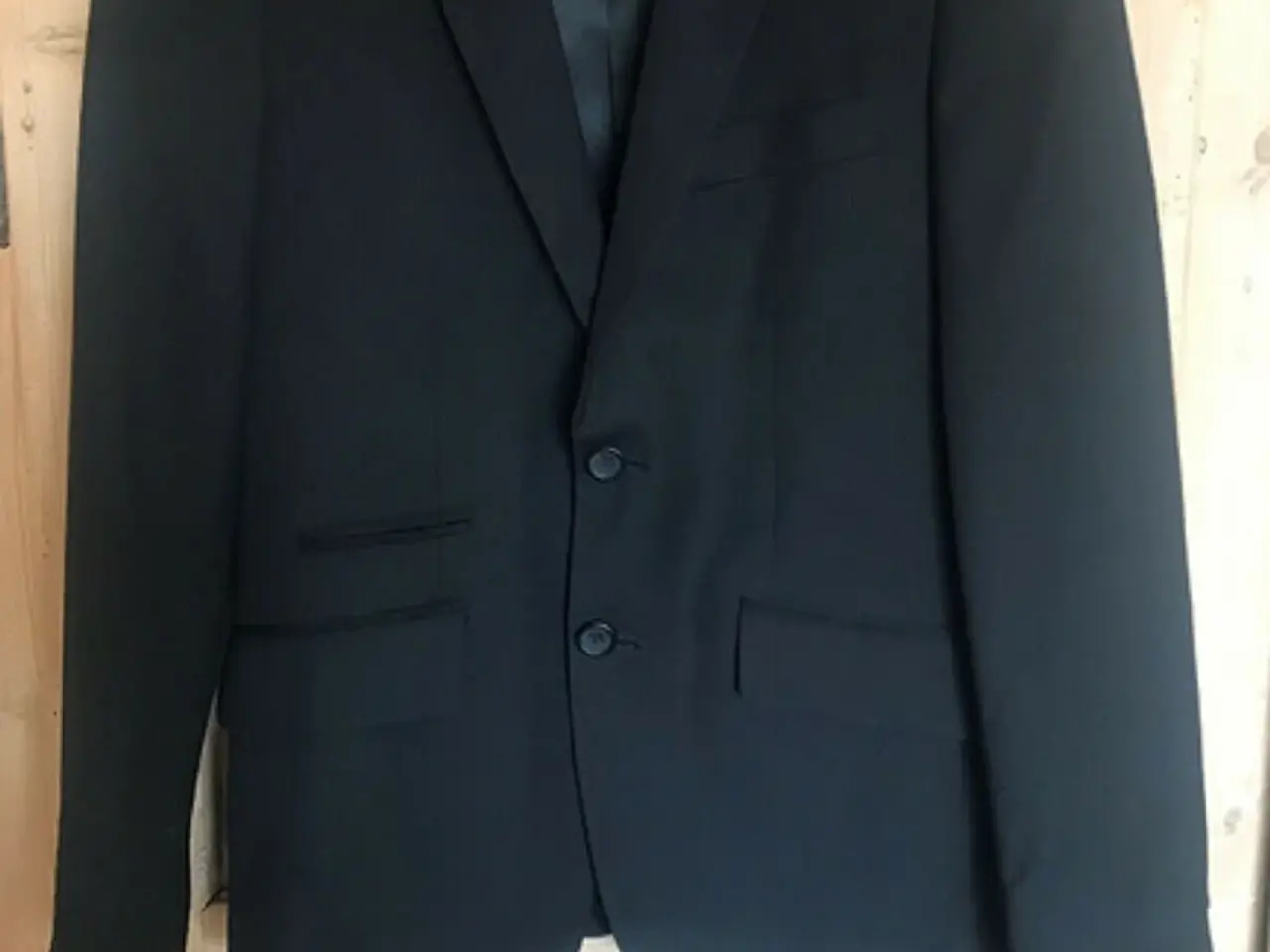 Billede 1 - Sort blazer str 176
