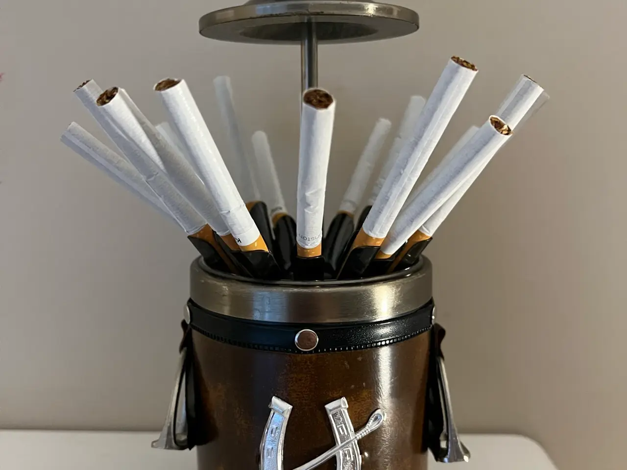 Billede 1 - Gammel mekanisk cigaretholder fra 60’erne