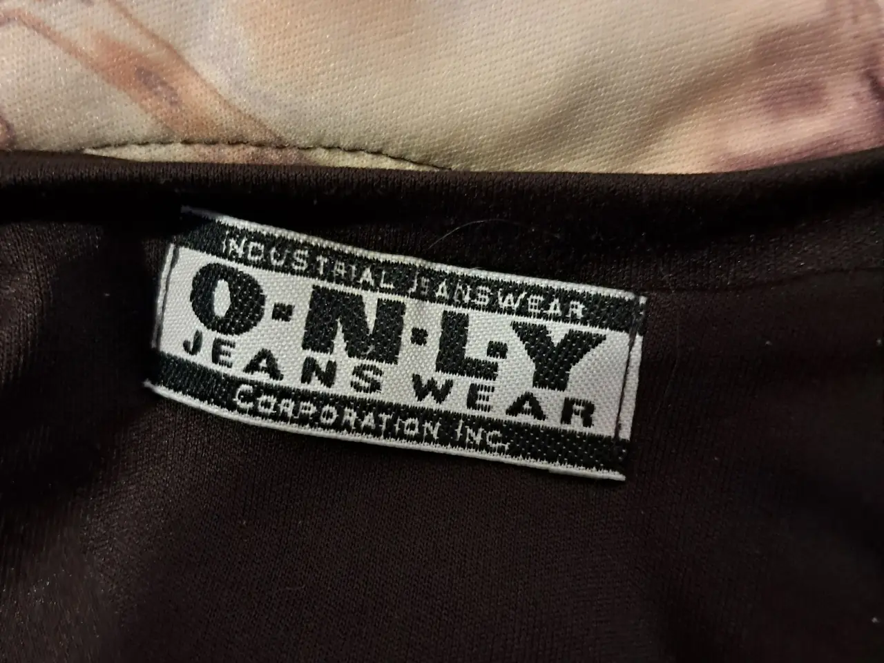 Billede 5 - Only str. M bluse