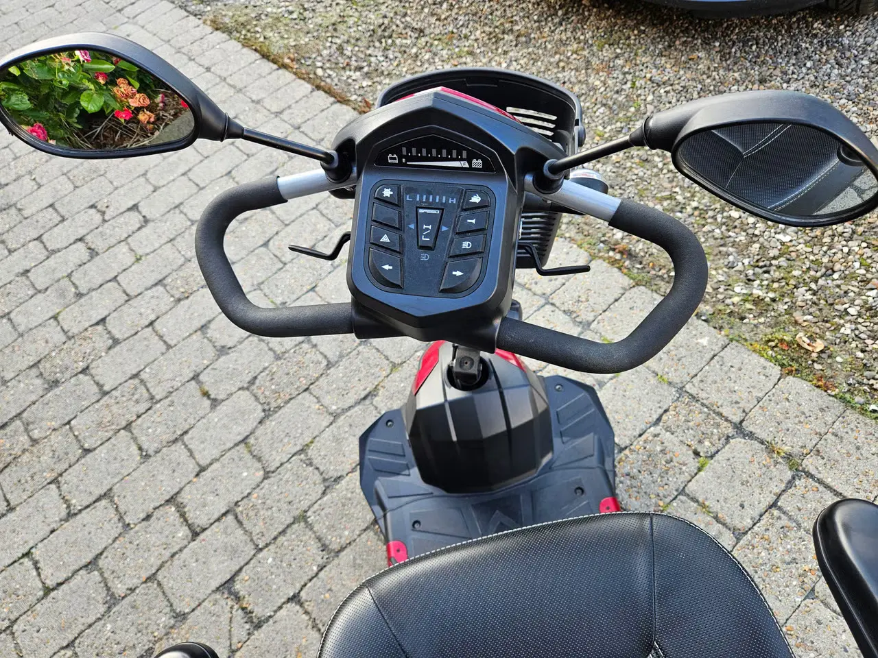 Billede 2 - Handicapscooter Easy Goo M3C Rød