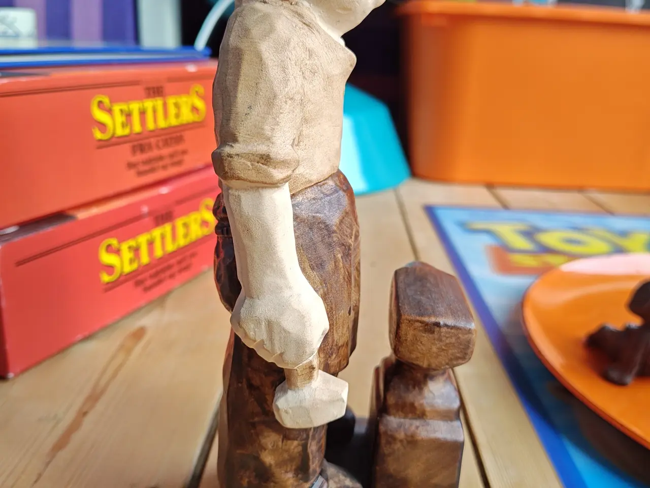 Billede 3 - Smed med Ambolt figur af ERO Keramik Danmark