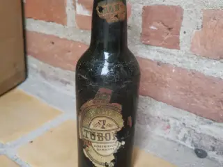 Gammel Grøn Tuborg med indhold