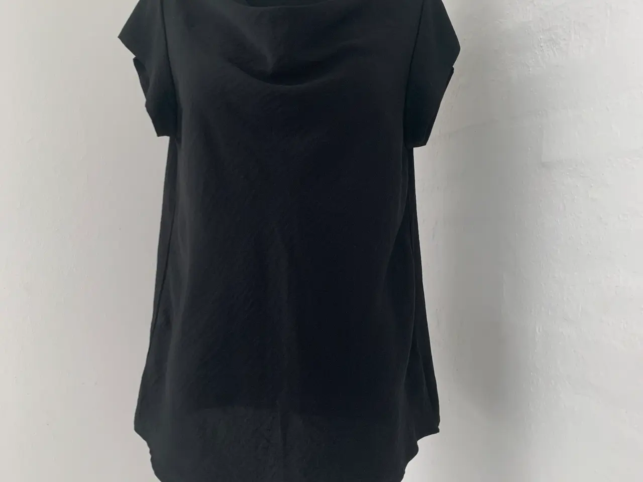 Billede 1 - T-shirt str.38