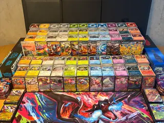 600 Forskellige Pokemon Kort til 450kr