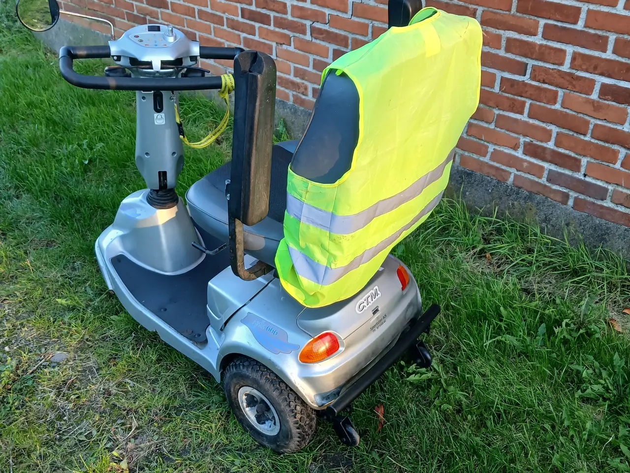 Billede 2 - 3-hjulet elscooter med nye batterier