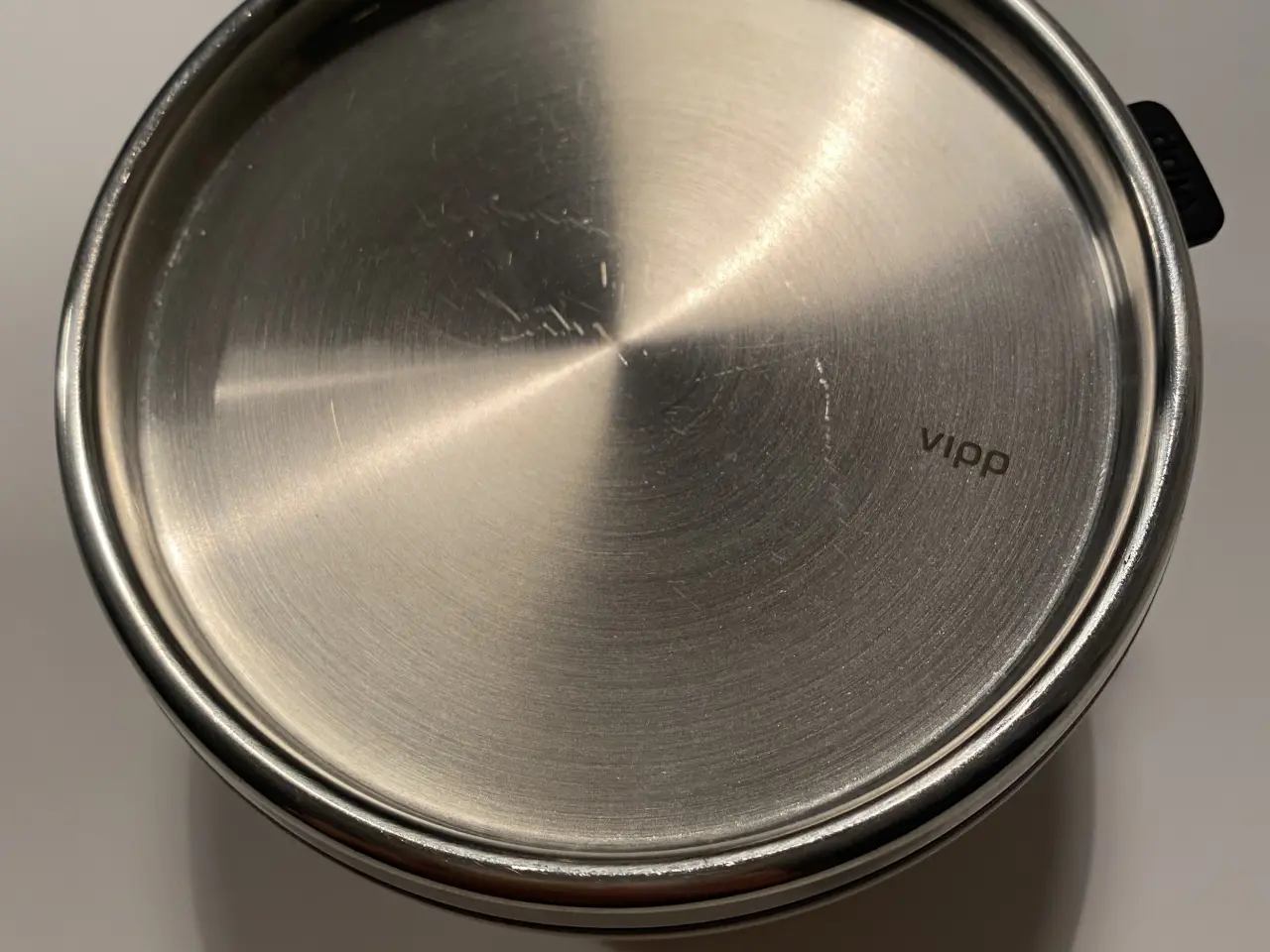 Billede 2 - VIPP beholder med låg