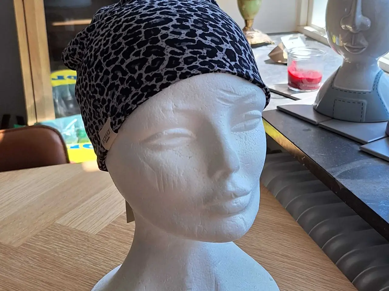 Billede 1 - Leopard printet Beanie 