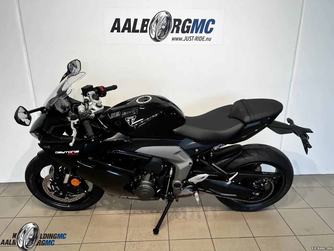 Billede 2 - Triumph Daytona 660 Sapphire Black