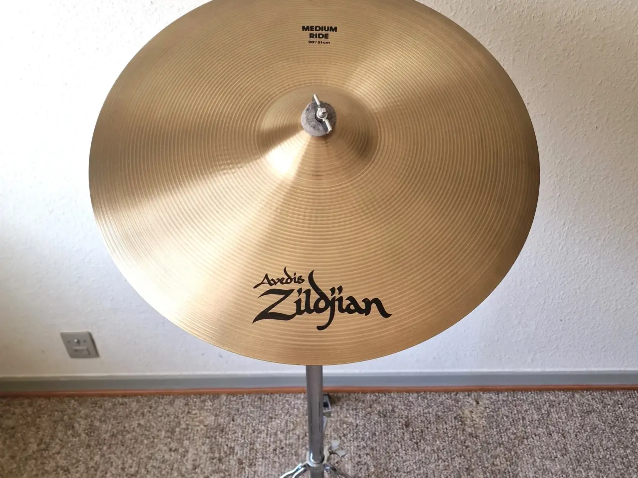 Billede 2 - Utrolig velholdt Zildjian bækken og hi-hat.