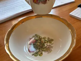 Jordbærskål og flødekande