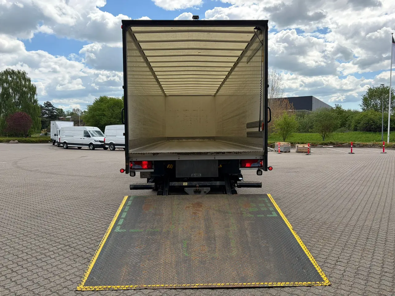 Billede 6 - MAN TGS 35.320 8x2-6, Lukket kasse