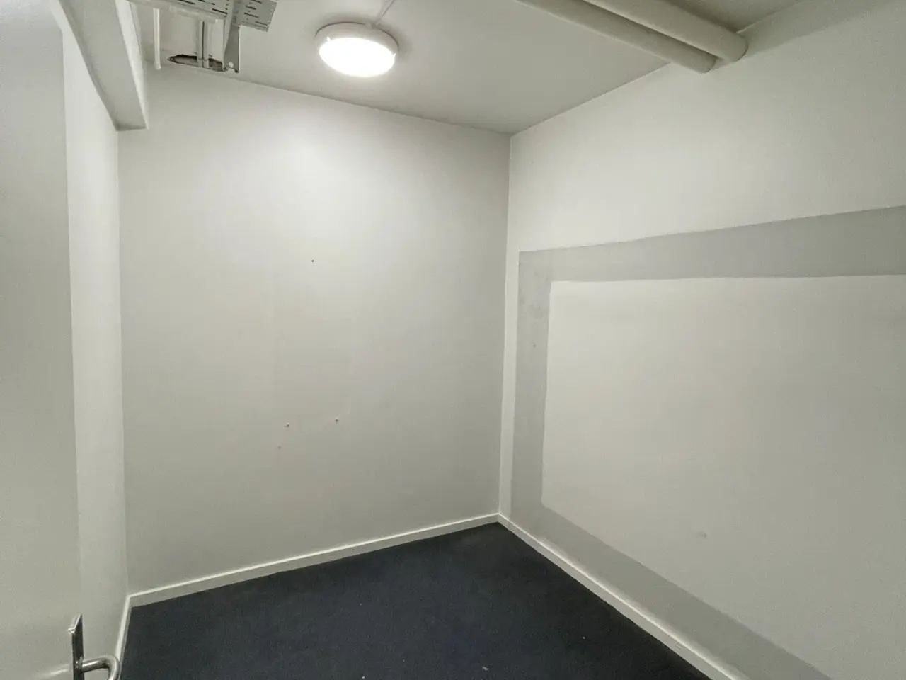 Billede 1 - Lagerlokale til leje på Falkoner Alle 53.