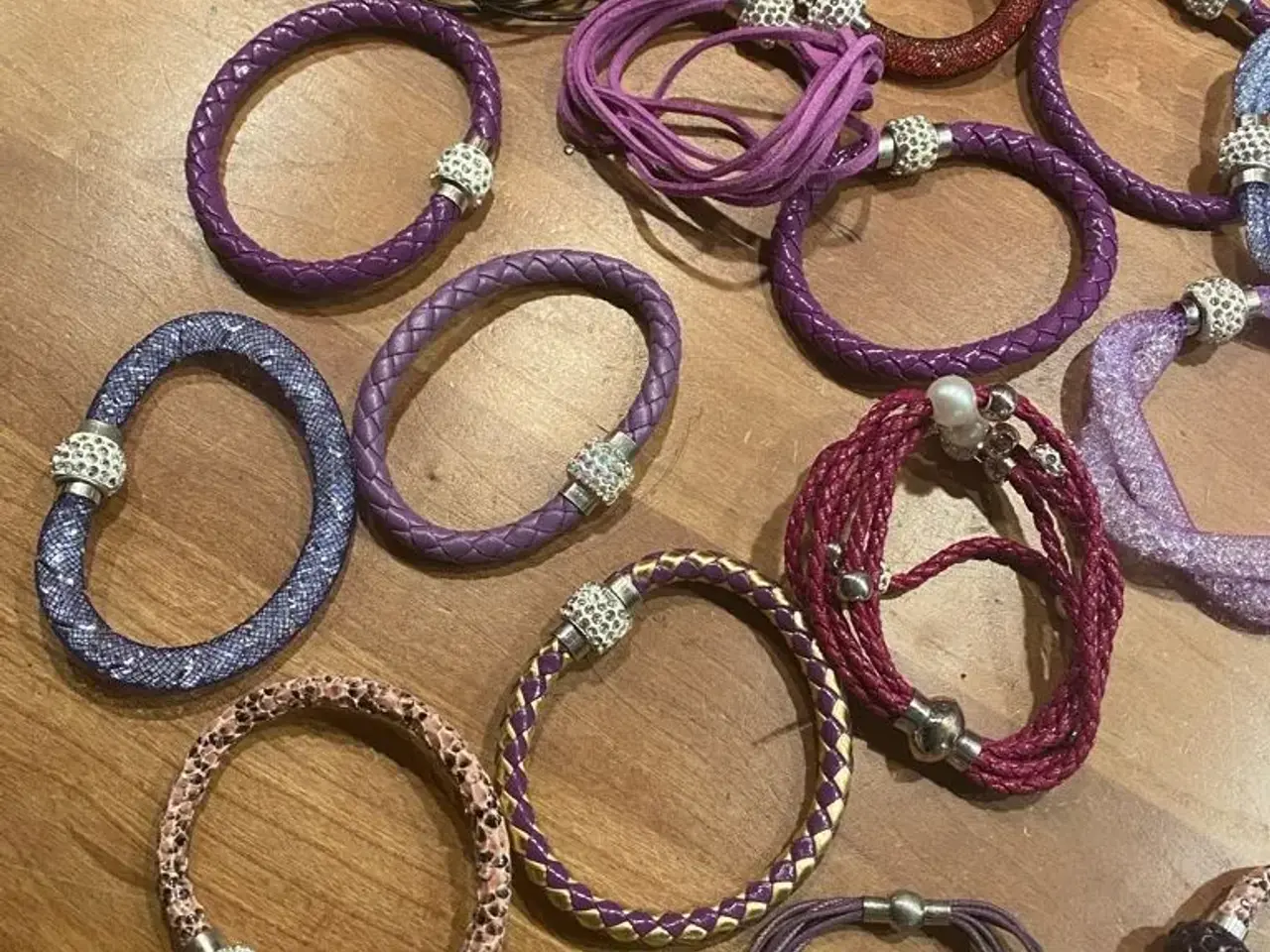 Billede 2 - Lilla armbånd