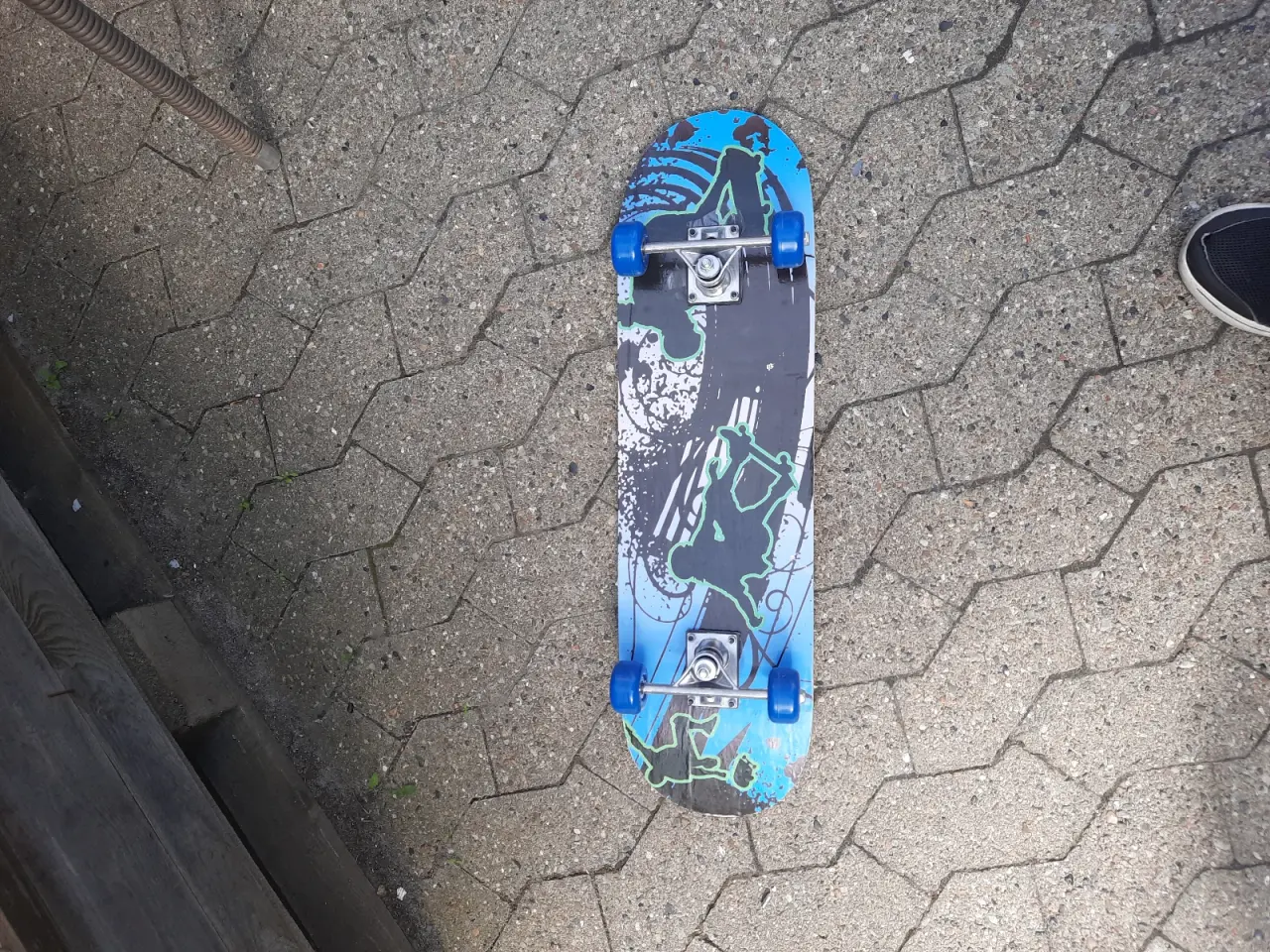 Billede 2 - Hipt skateboard I flotte farver