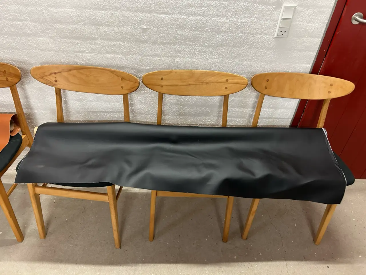 Billede 10 - 6 stk. Farstrup No. 210r spisebordsstole – massiv