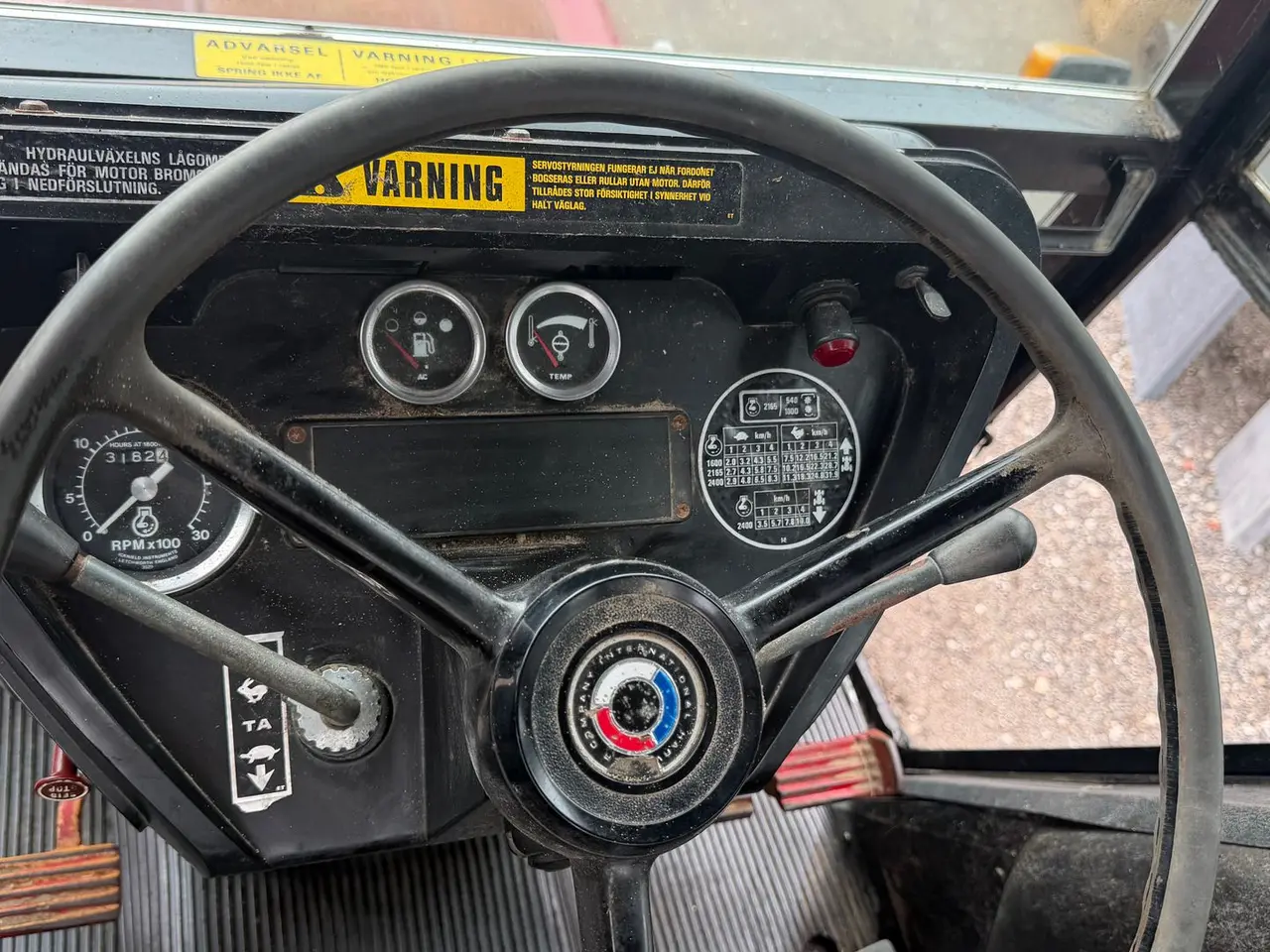 Billede 9 - Case IH 684 Regulær traktor