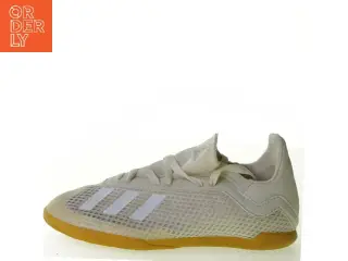 Sko fra Adidas (str. 20 cm)