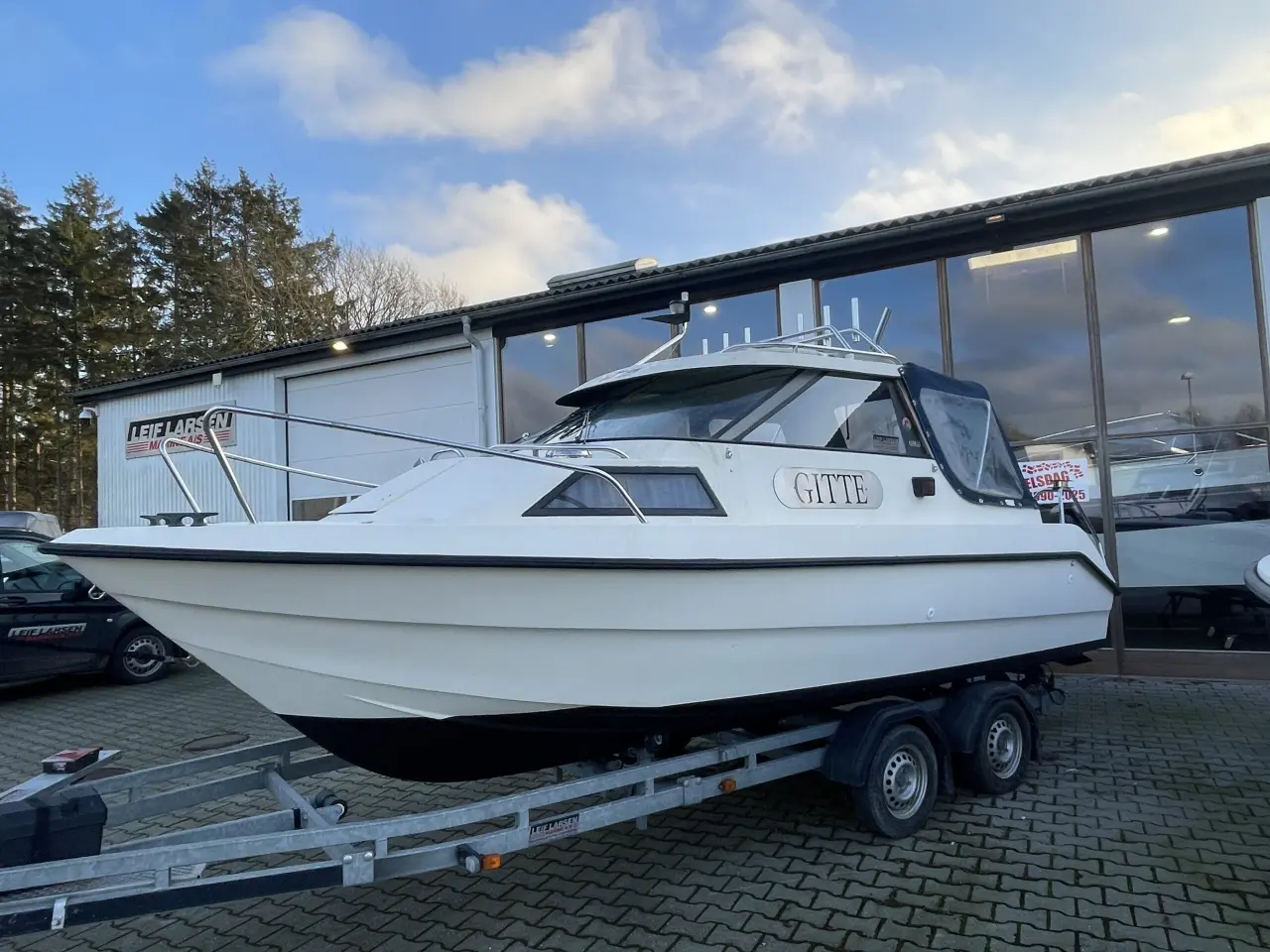 Billede 1 - Uttern 6200 CC