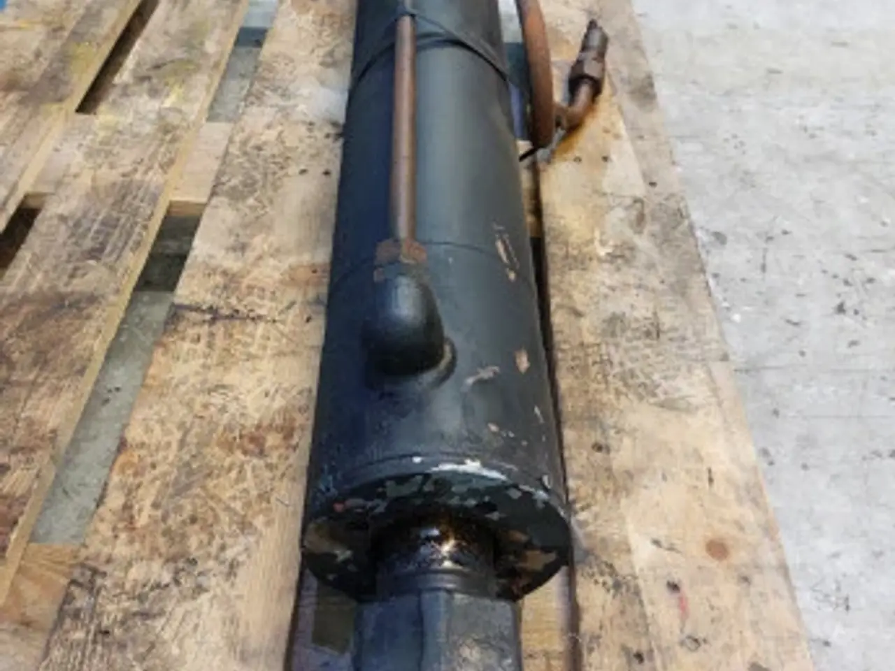 Billede 5 - New Holland LB110 Cylinder 85800830