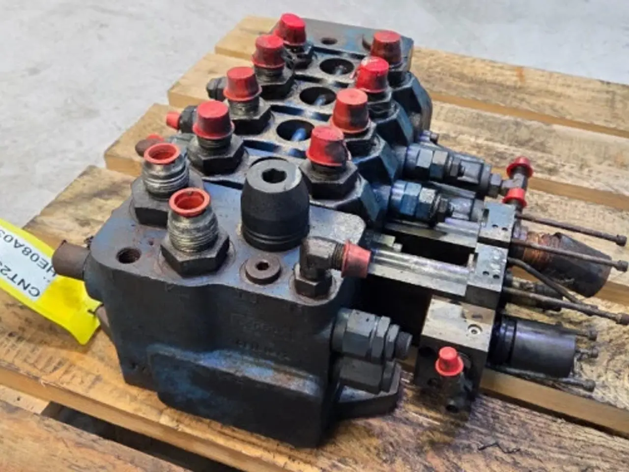 Billede 12 - Bobcat T2556 Hydraulikventil 88298.5