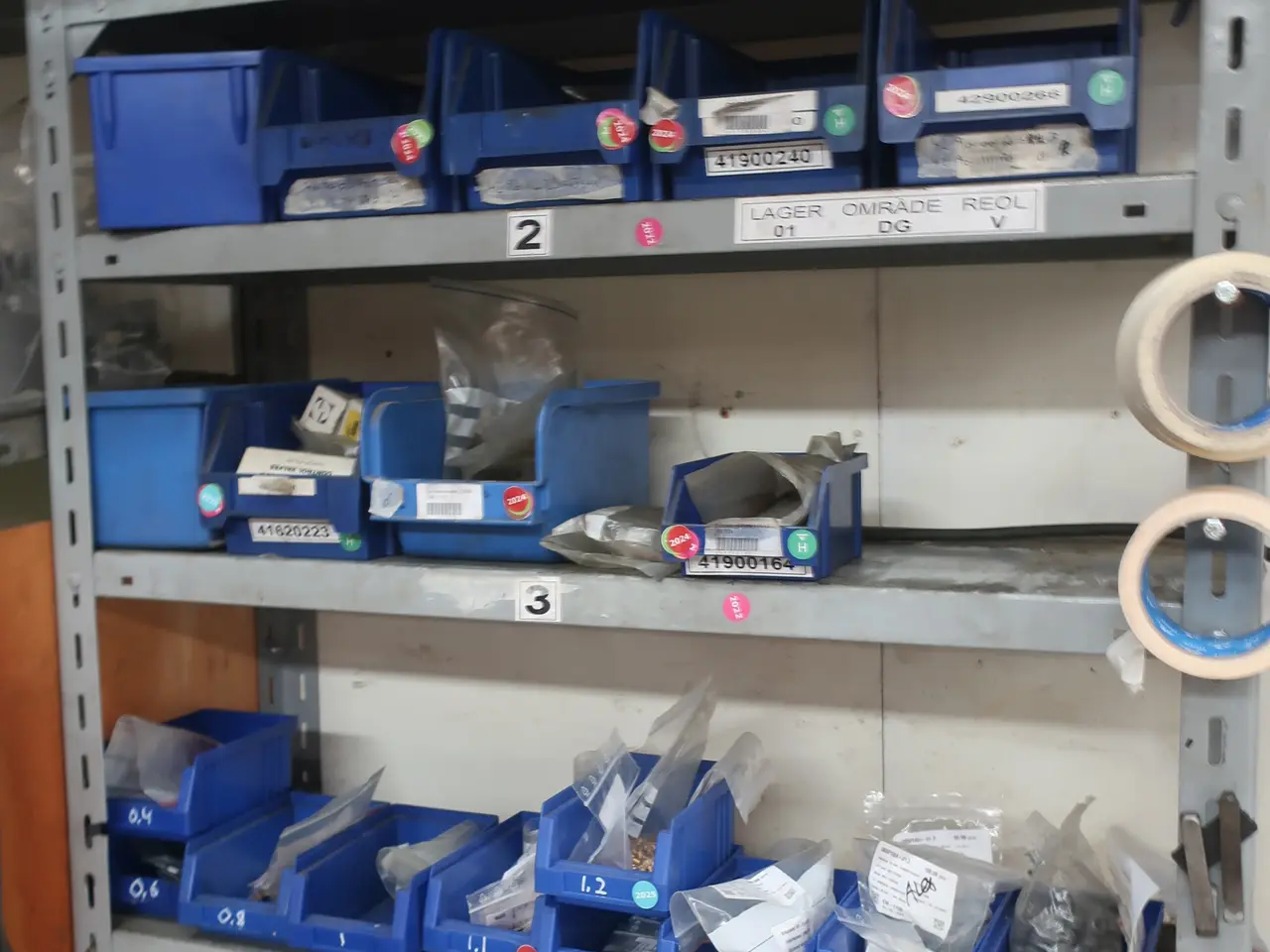 Billede 6 - Arbejdsbord med indhold