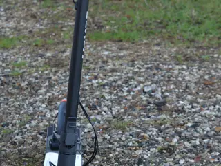 El Løbehjul - NAVEE Electric Scooter