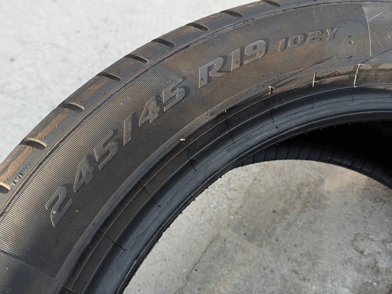 Billede 2 - Nye Pirelli 19" sommerdæk 245/45 102Y