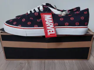 Marvel dead pool sneakers 