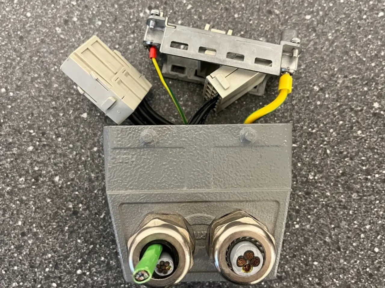 Billede 2 - Harting Han stik med blandet Power & Data Modules