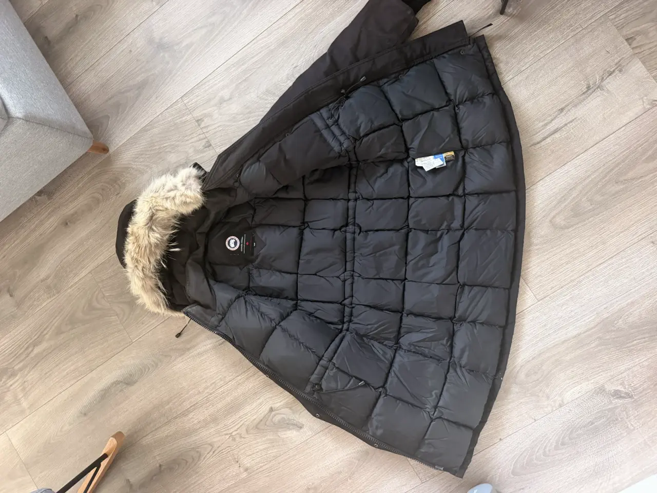 Billede 3 - Canada Goose dunjakke med pelskant S sort dame