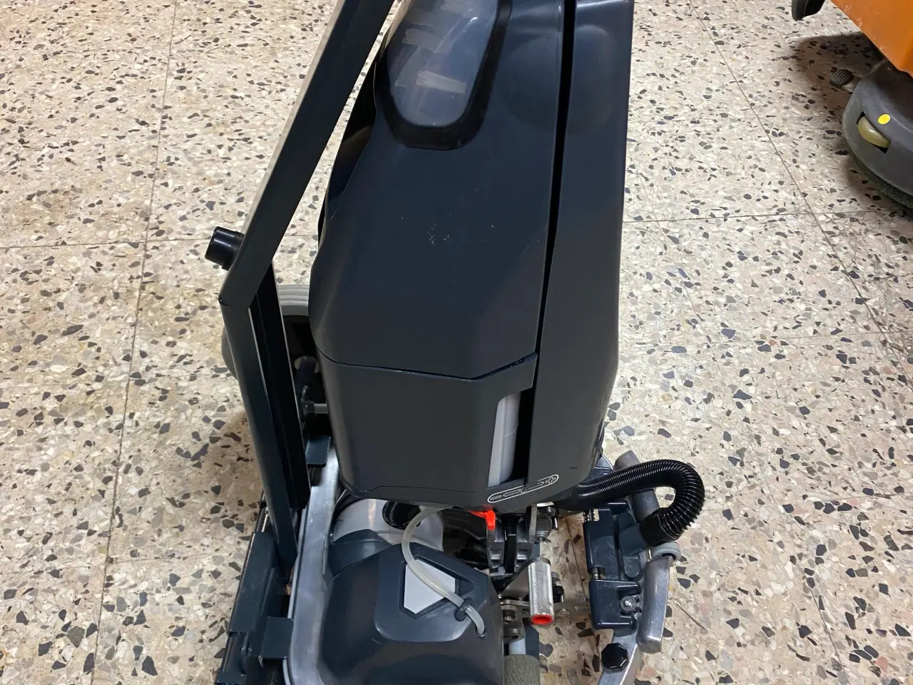 Billede 10 - Gulvvaskmaskinen Numatic 244Nx