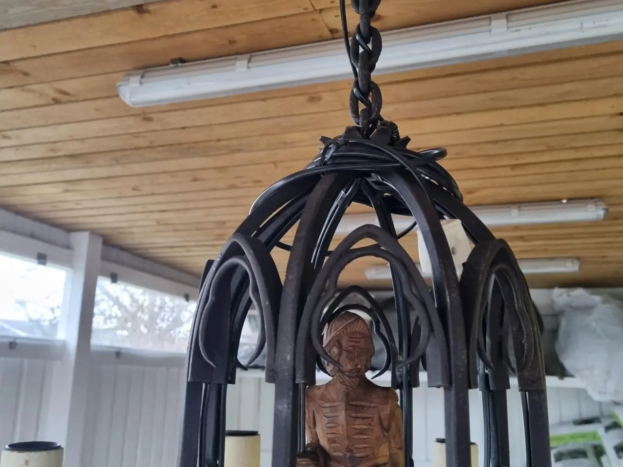 Billede 2 - Smedejerns lampe med træ figur. Borglampe