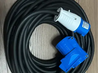 CEE kabel 3G2,5 mm2 25 m m/vinkelstik.