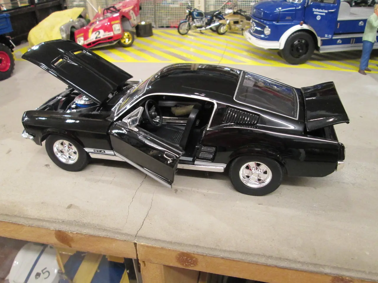 Billede 5 - Ford Mustang  GTA   Maisto  1:18