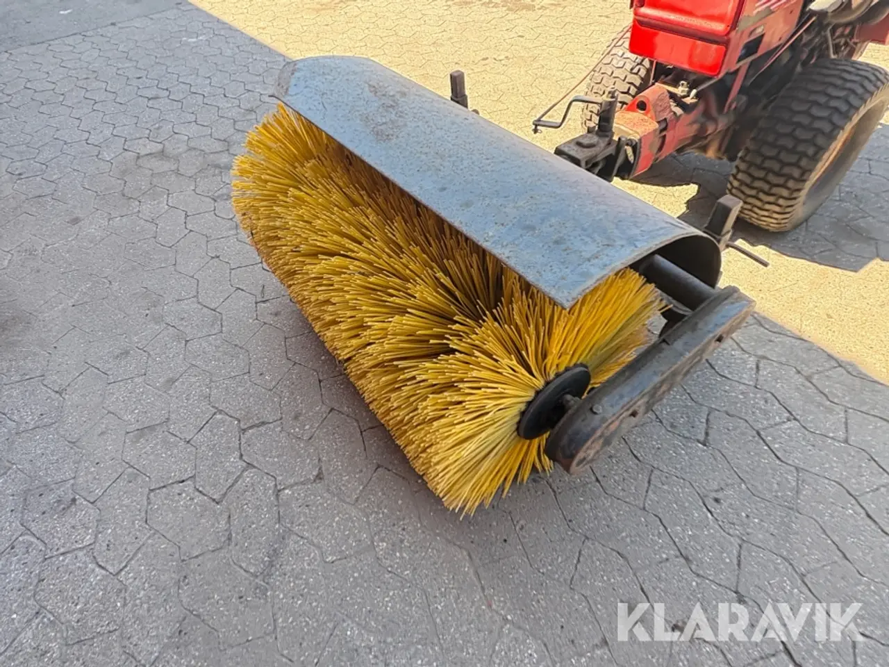 Billede 9 - 2 hjulet traktor med kost Gravely 12