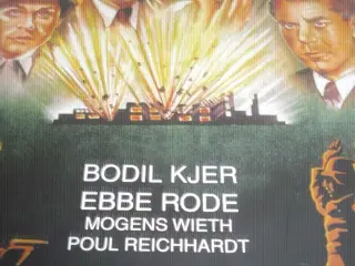 POUL REICHARD. Den usynlige hær.