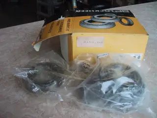 Baghjuls leje sæt  Mercedes  / 8 + 123 
