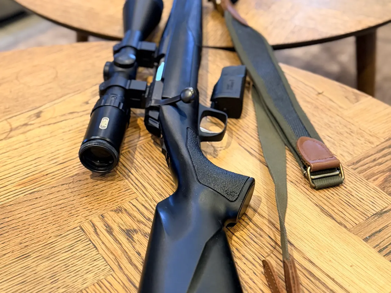 Billede 1 - Browning X-Bolt .308 med lyddæmper og kikkert