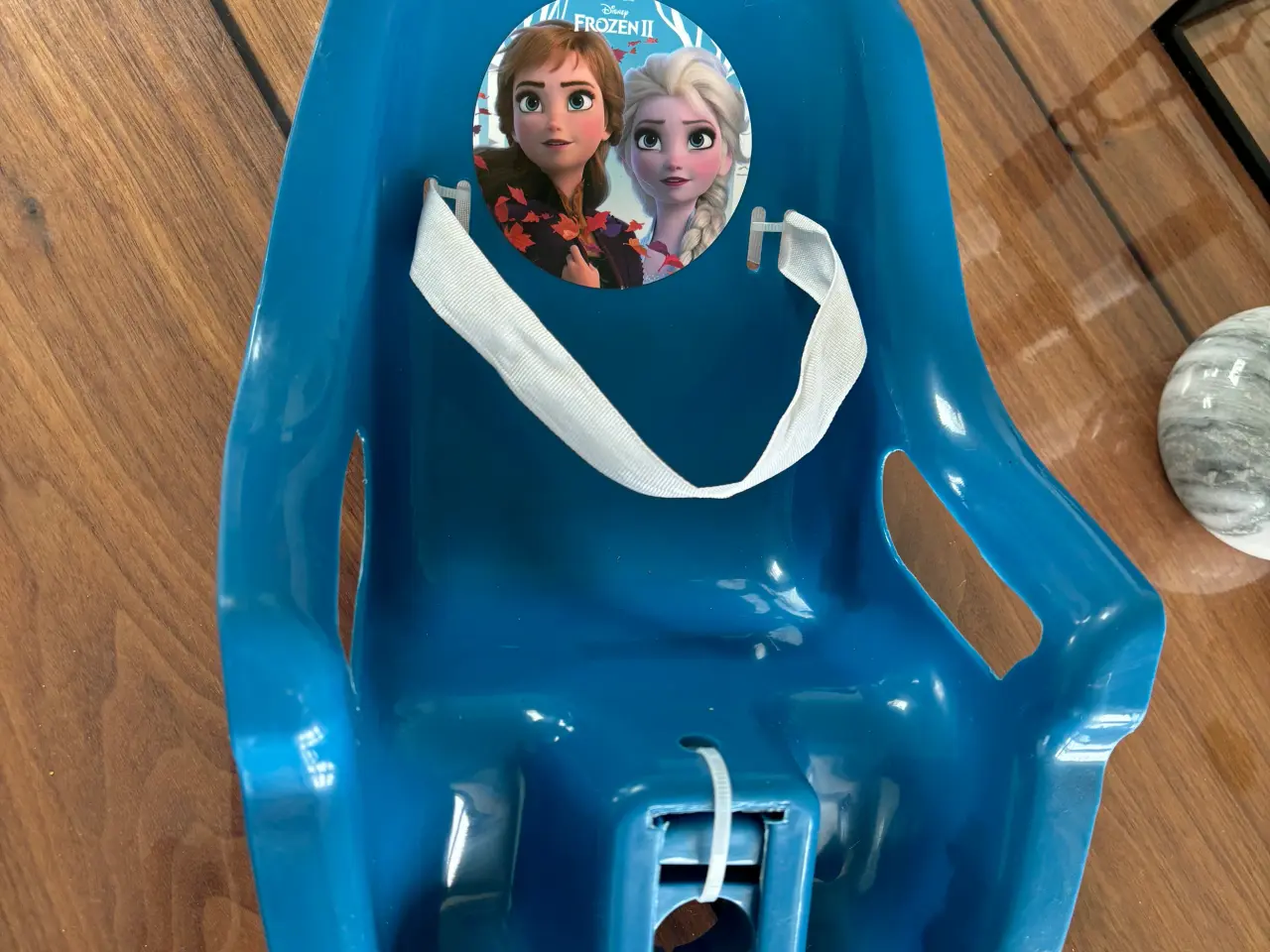 Billede 7 - Frozen 2 dukkesadel. Aldrig brugt