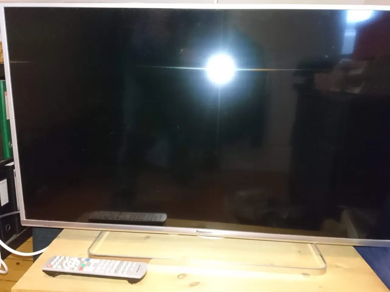 Billede 3 - Tv Panasonic; 90 cm x 52 cm = 40 tommer