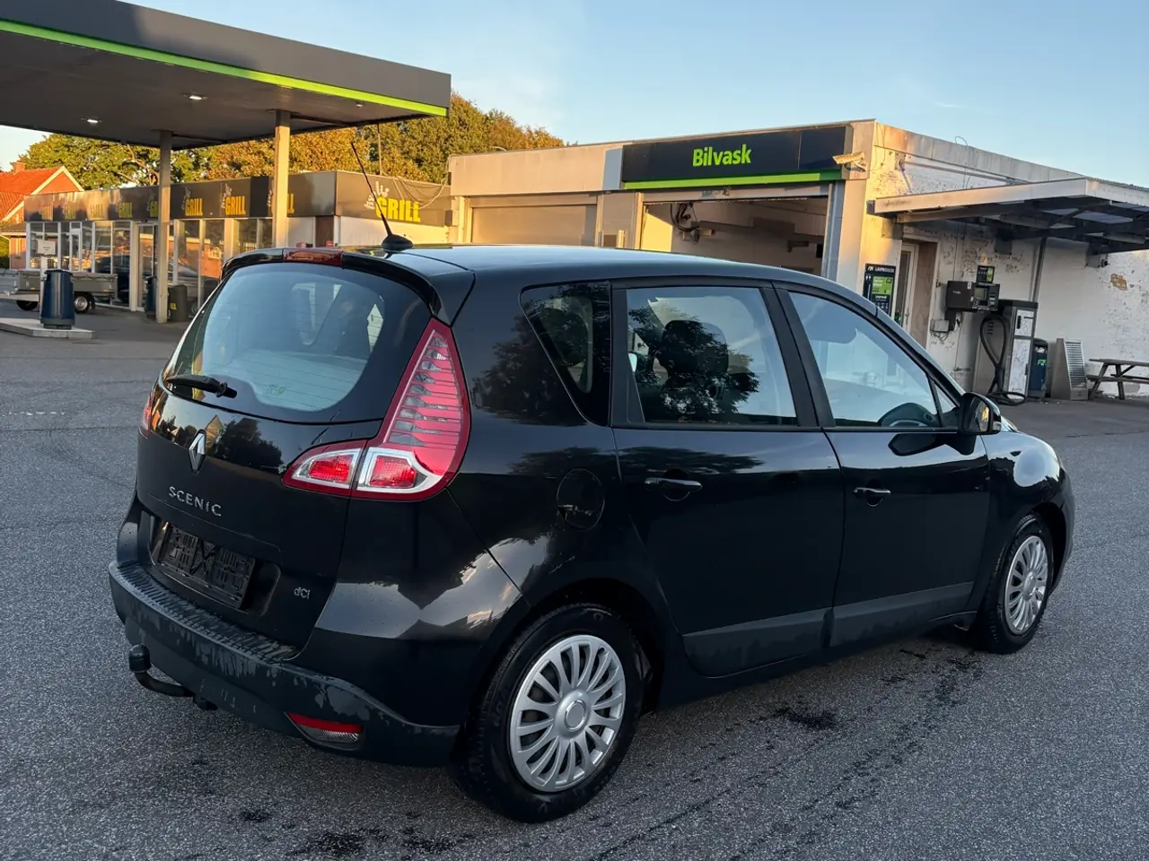 Billede 5 - 🚗 Renault Scénic 1.9 dCi – 130 HK – Årgang 2010 f