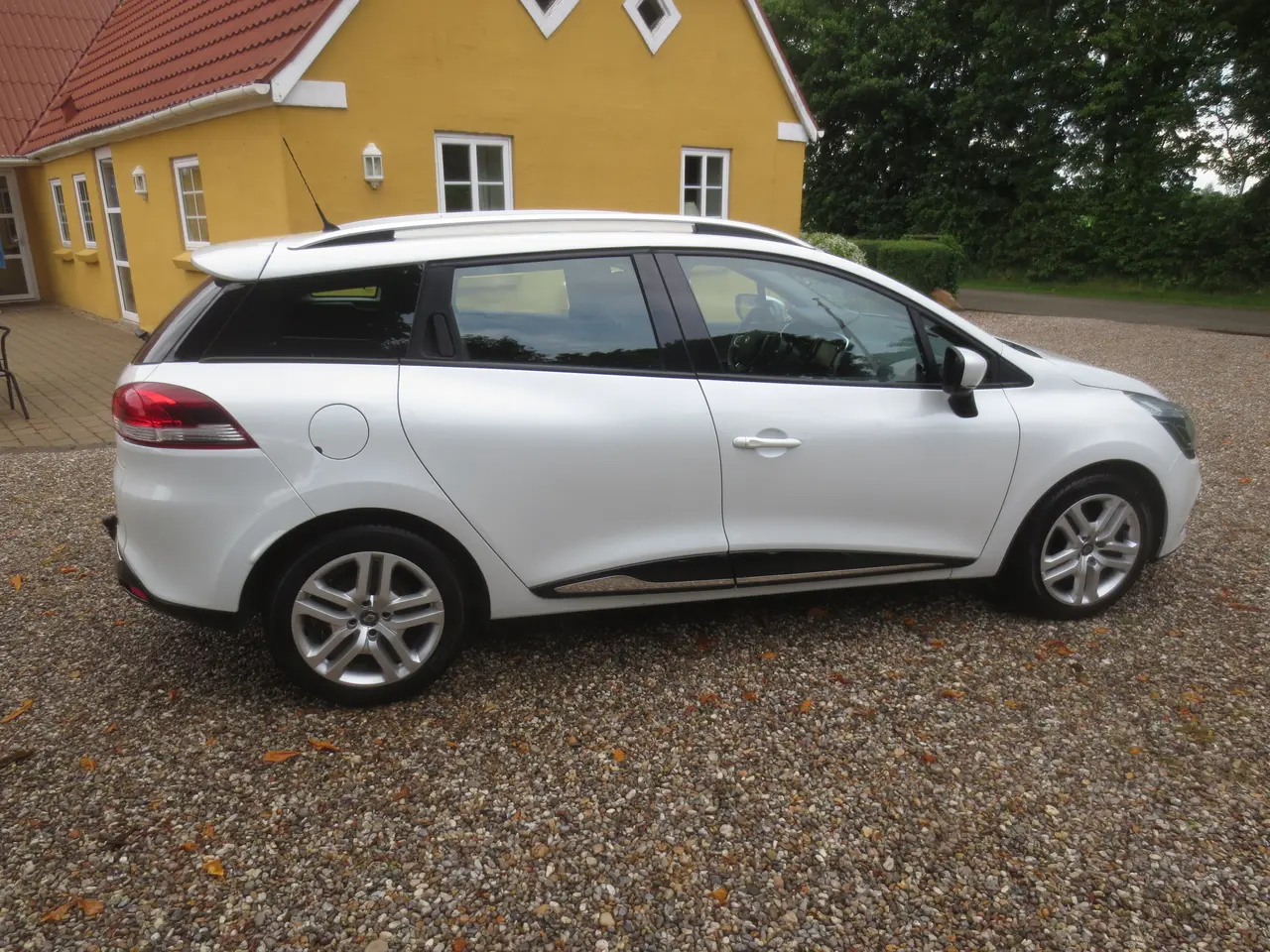 Billede 6 - Pæn Renault Ny Clio 1.5 CD St,car. År 18.