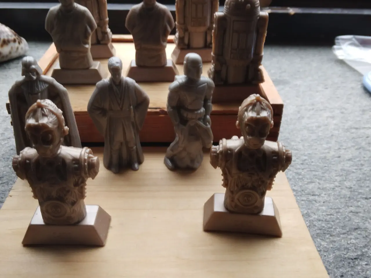 Billede 3 - StarWars - små figurer med indvendig billede