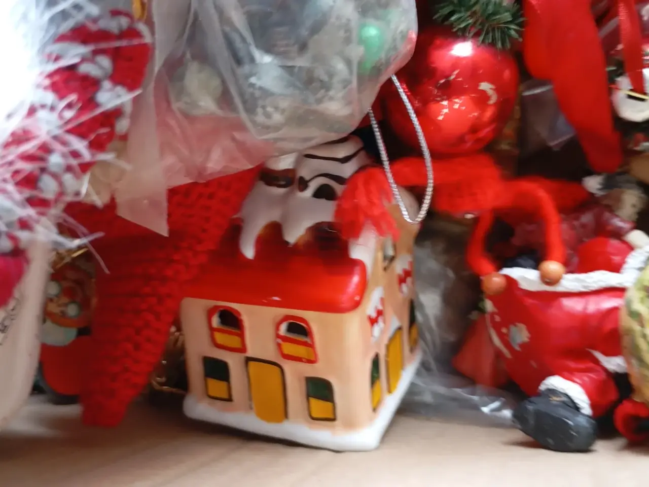 Billede 5 - Julepynt. En stor flyttekasse fyldt. Nyt og gammel