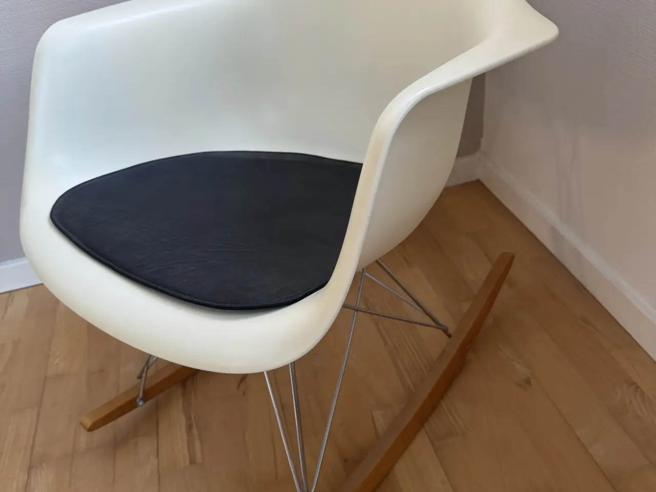 Billede 1 - Charles & Ray Eames - Plastic Armchair (RAR) gynge