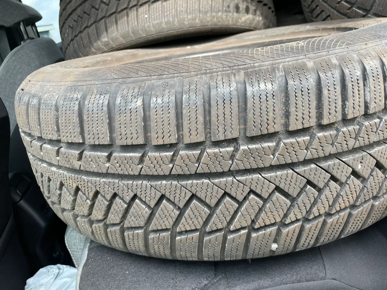 Billede 2 - 17 “ vinterdæk 225/60/17