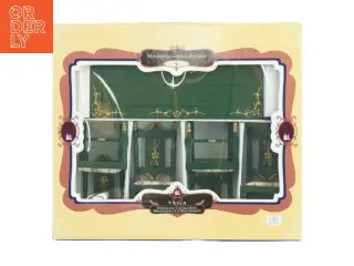 Samlerobjekt miniature skrivebord fra Vega (str. 21,5x18,5 cm)