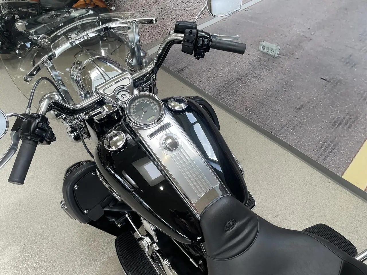 Billede 16 - Harley-Davidson FLHRC Road King Classic 96"